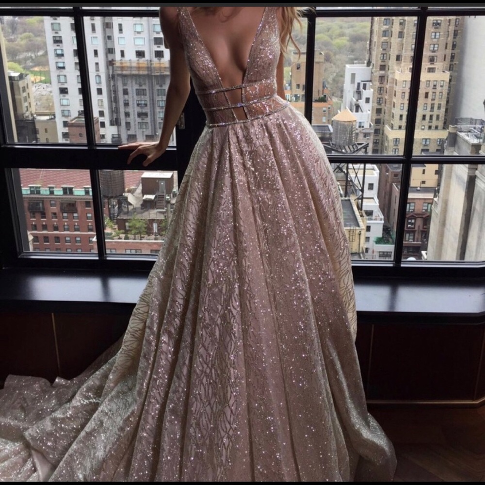 Gorgeous wedding dress / evening gown